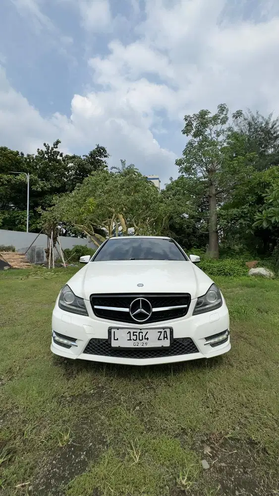 Mercedes-Benz C200 2014 Bensin