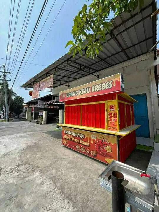 Booth Container Siap Usaha – Full Custom Interior & Eksterior