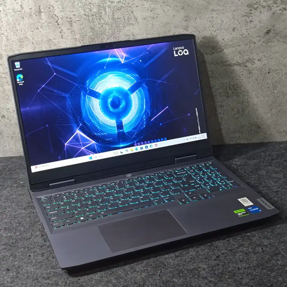LOQ gaming i5 12450h rtx 3050 6gb kondisi baik no minus