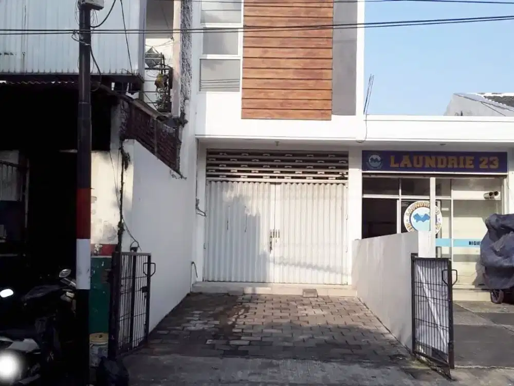 Ruko di Raya Dukuh Kupang Barat