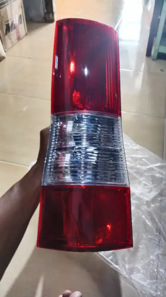 Lampu belakang daihatsu blinvan
