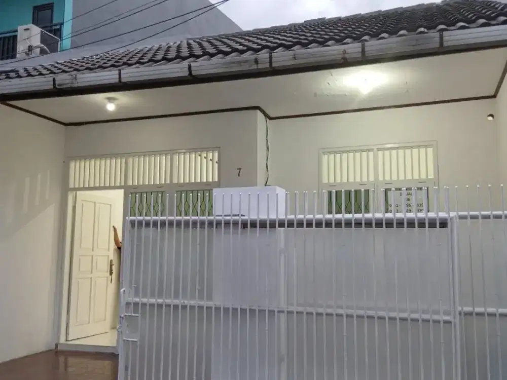 Rumah Strategis Pondok Kelapa – SHM, Siap Huni, Harga Terjangkau 1,1 M AC45