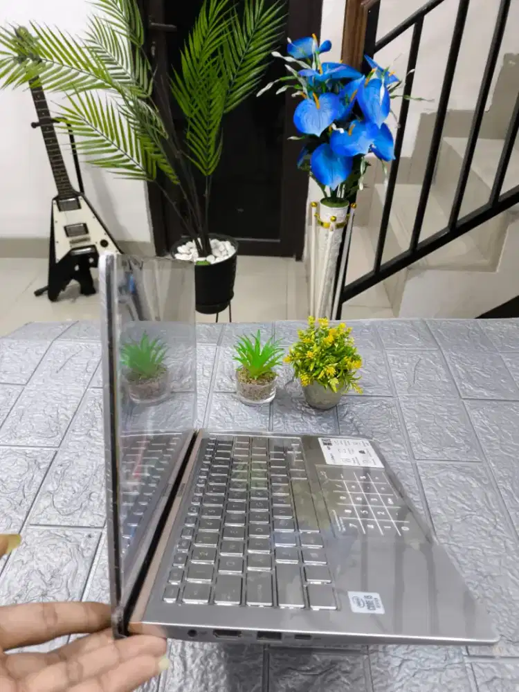 Laptop Asus ZenBook 14 ultra  numpad