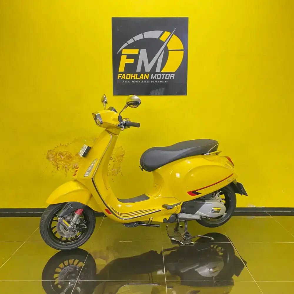 Piaggio Vespa Sprint ABS 2021 plat Depok km low