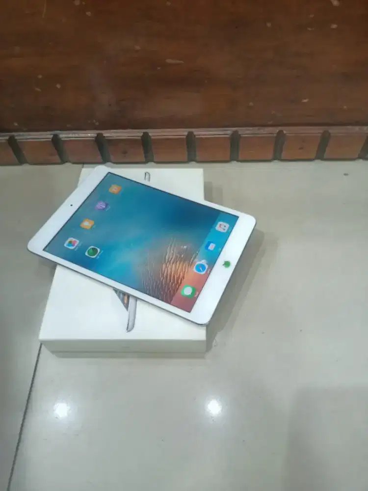 iPad mini 1 internal 16 wifi only ex iBox lkp normal semua mlus