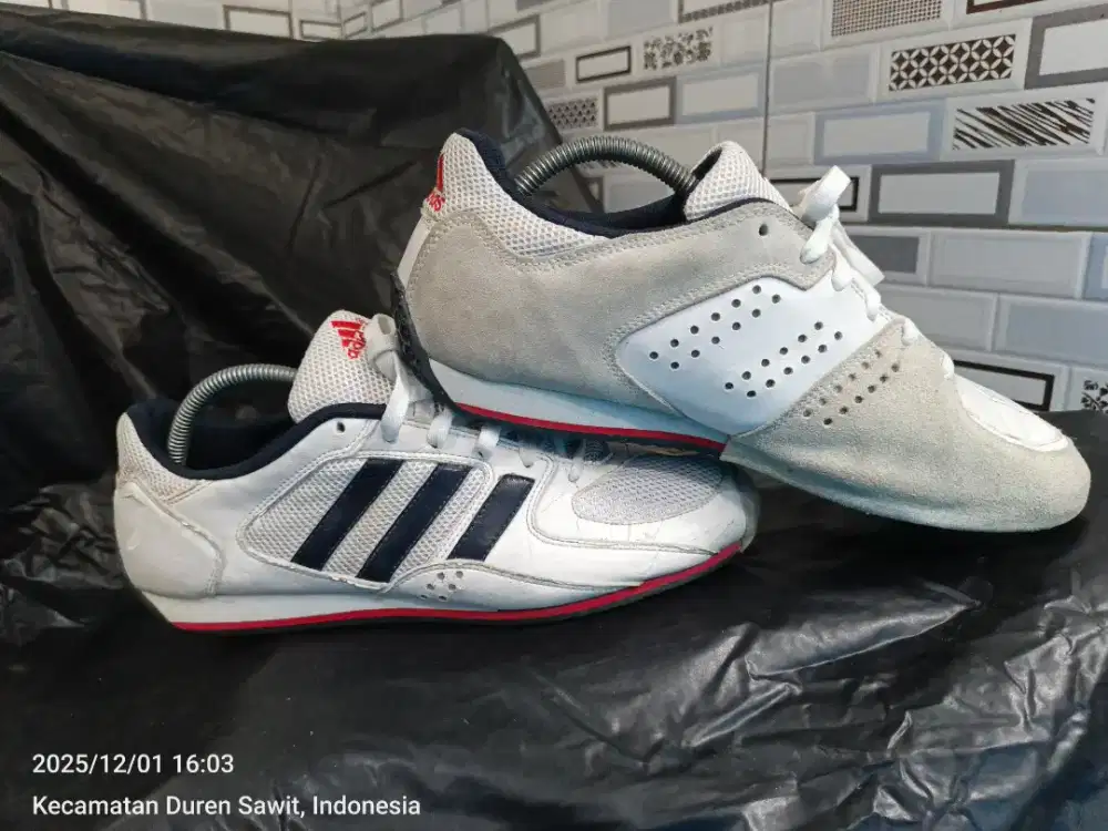 Sepatu Adidas Size 43