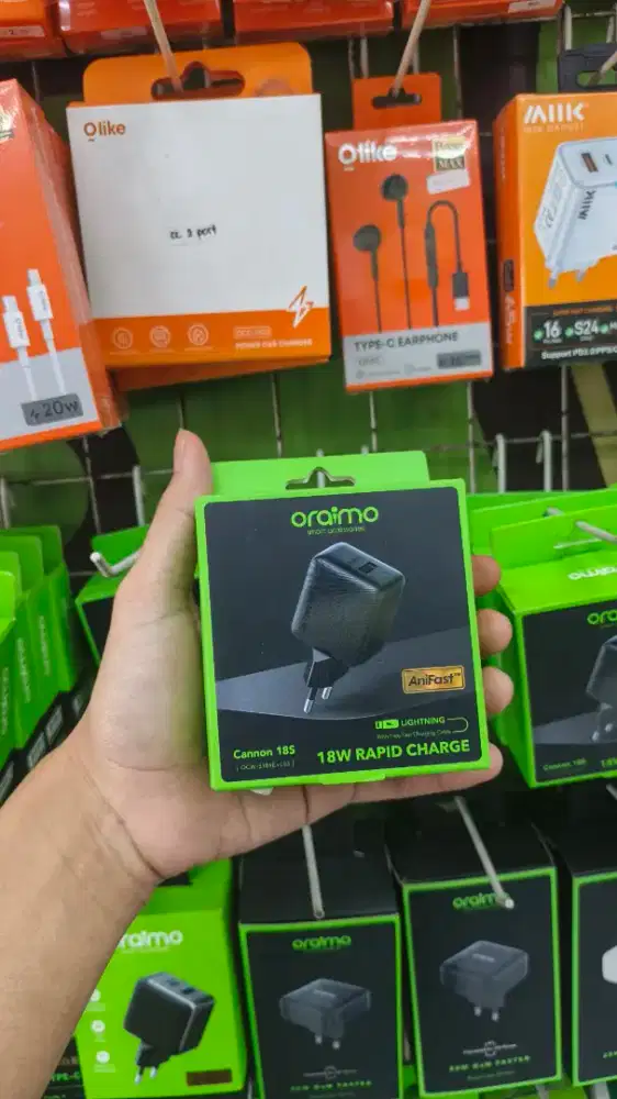 TRAVEL CHARGER 18W LIGHTNING ORAIMO OCW-5184E+L53