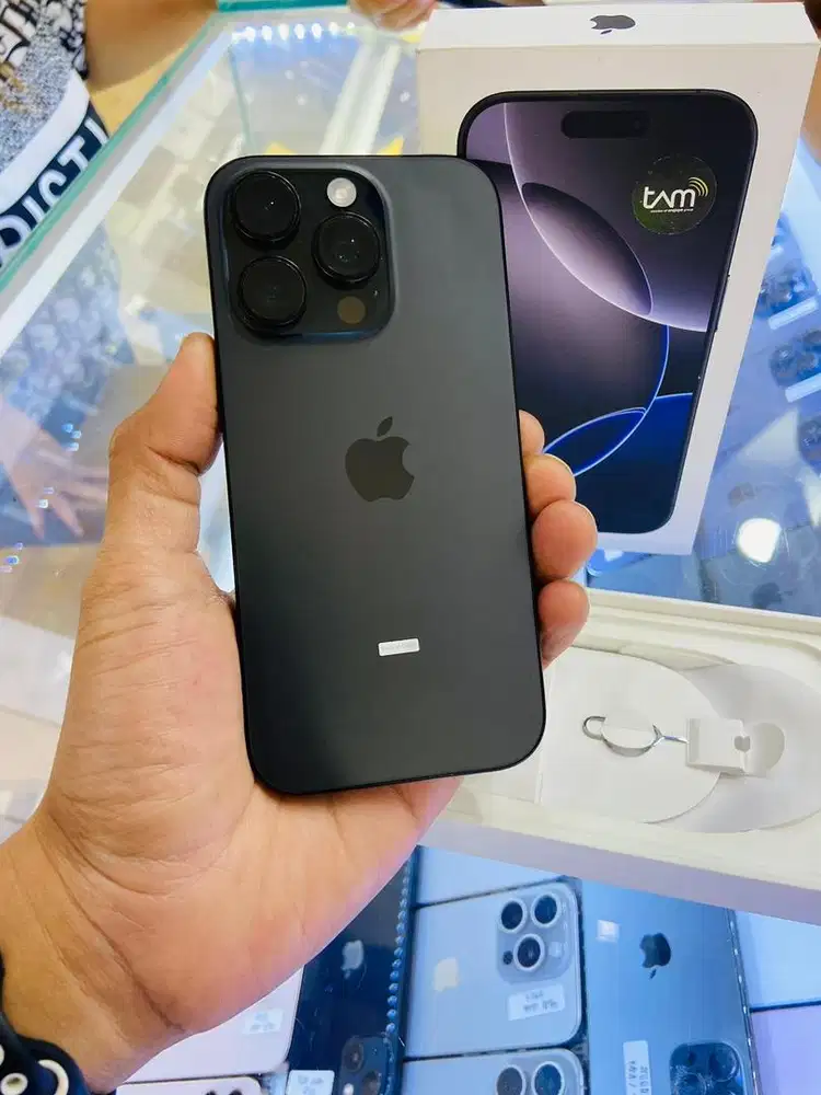 Iphone 16 pro 256gb black garansi panjang ibox