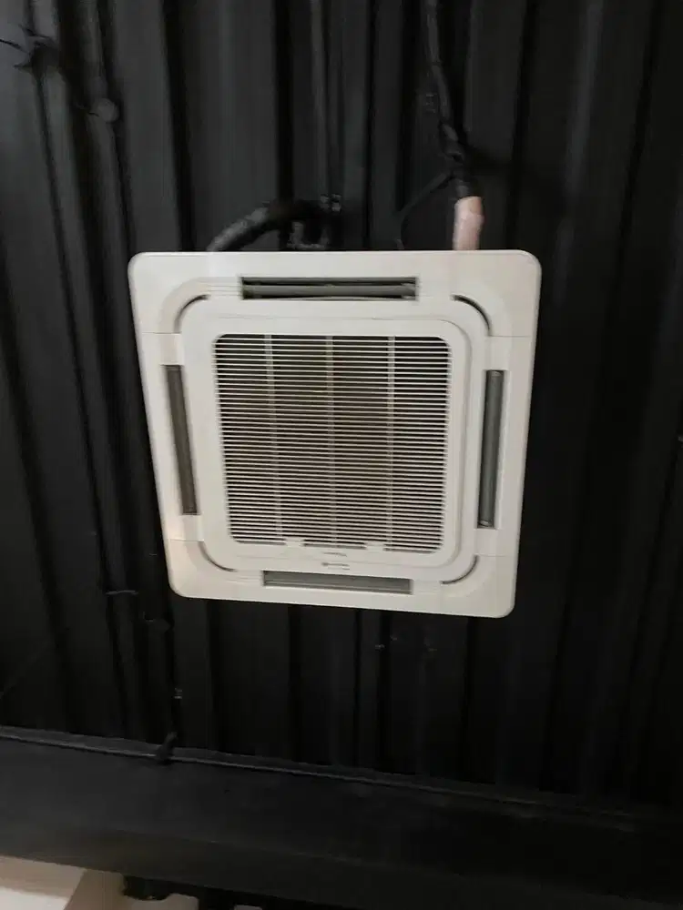 DIJUAL AC DAIKIN 3PK SECOND