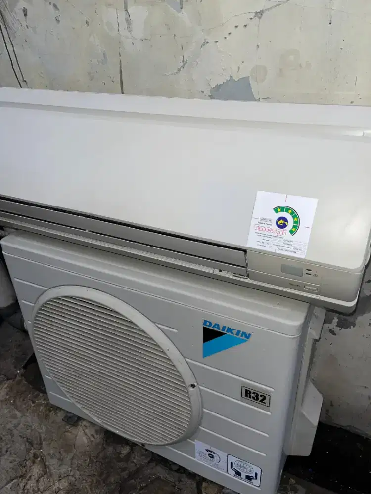 AC Daikin 1 pk Thailand r32