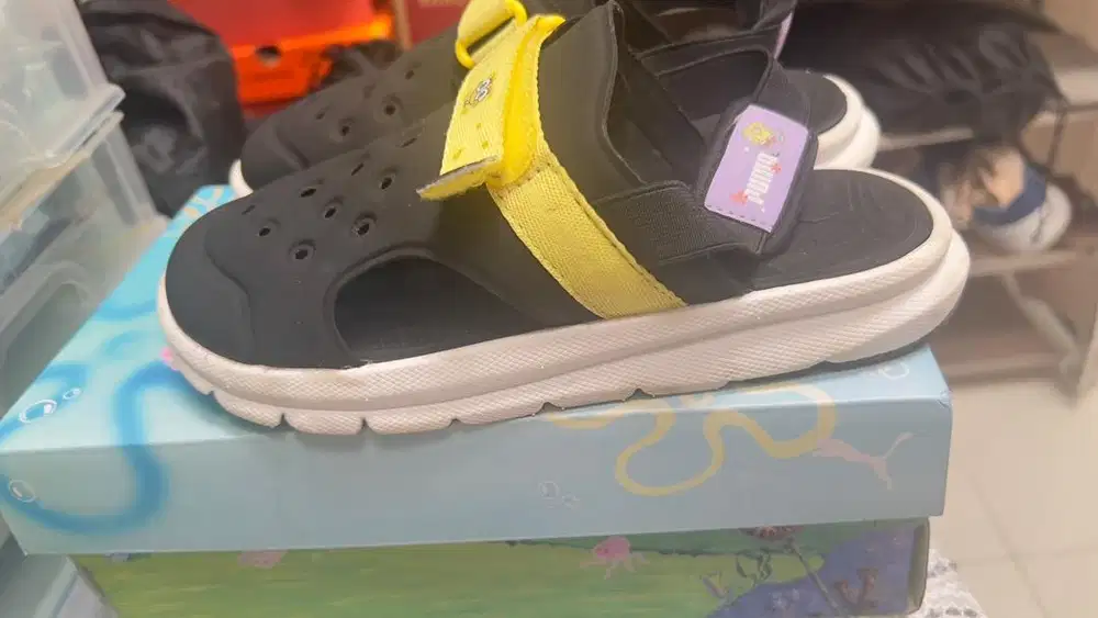 Sepatu sendal puma size 34,5 nego