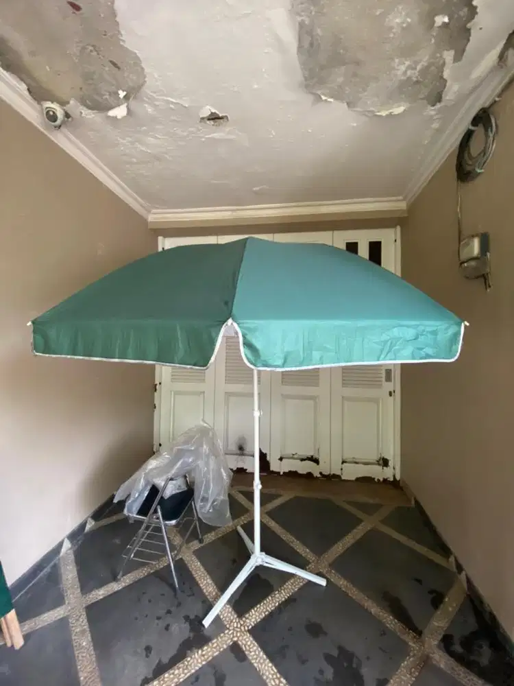 PAYUNG PANTAI 300 CM + TRIPOD