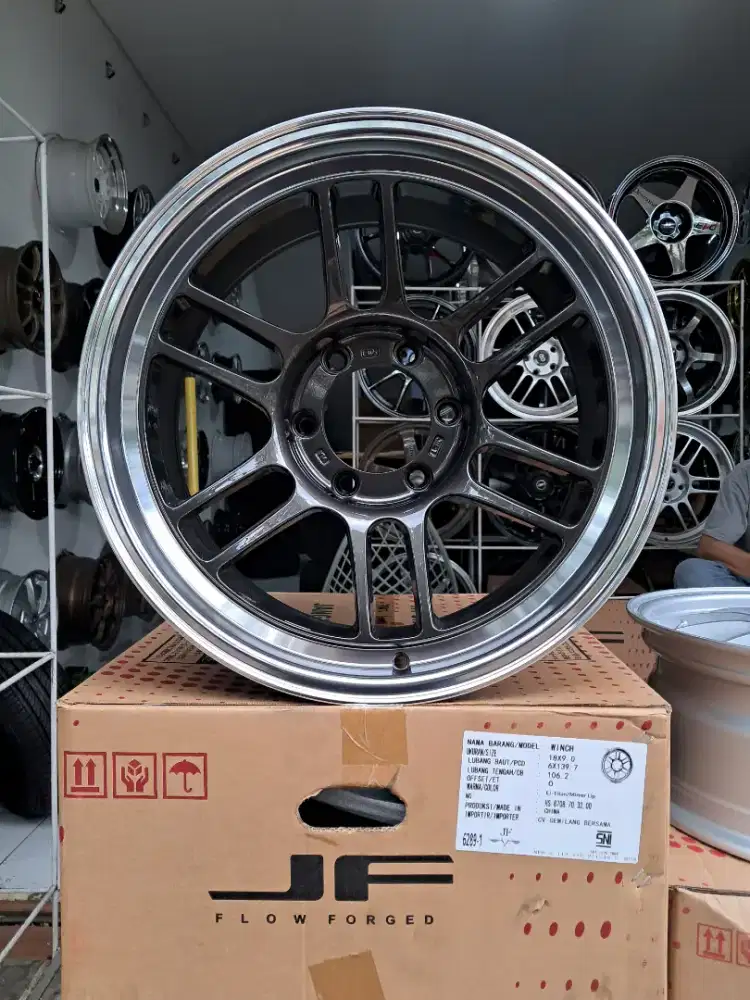 Velg enkei RPT1 ring 18 lebar 9 pcd 6x139,7 ET 0 fortuner pajero