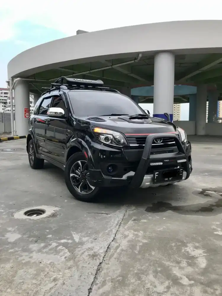 Toyota Rush 1.5 S TRD Ultimo AT Th 2017 Hitam Km 90rb Full Aksesories!