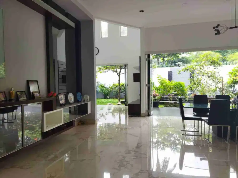 Jual Rumah BSD besar dan mewah