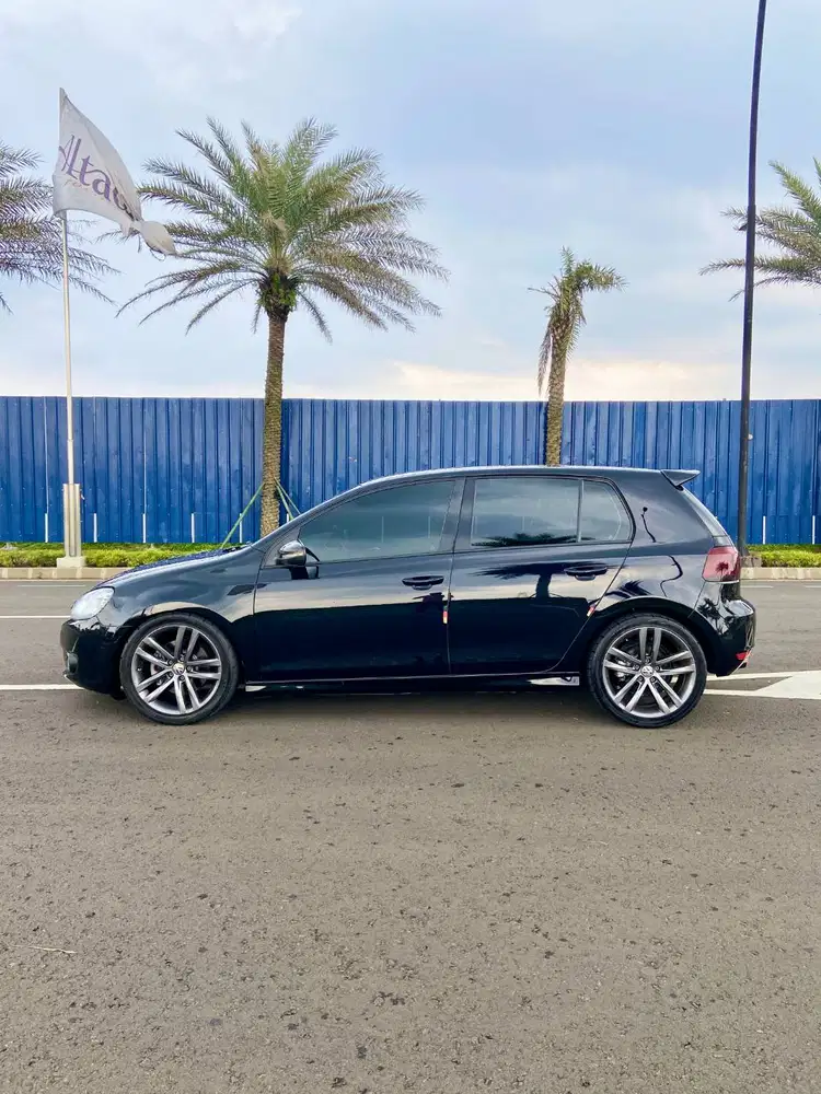 TDP 10 JUTA ANGSURAN 4 JUTAAN VW GOLF 1.4 TSI 2012