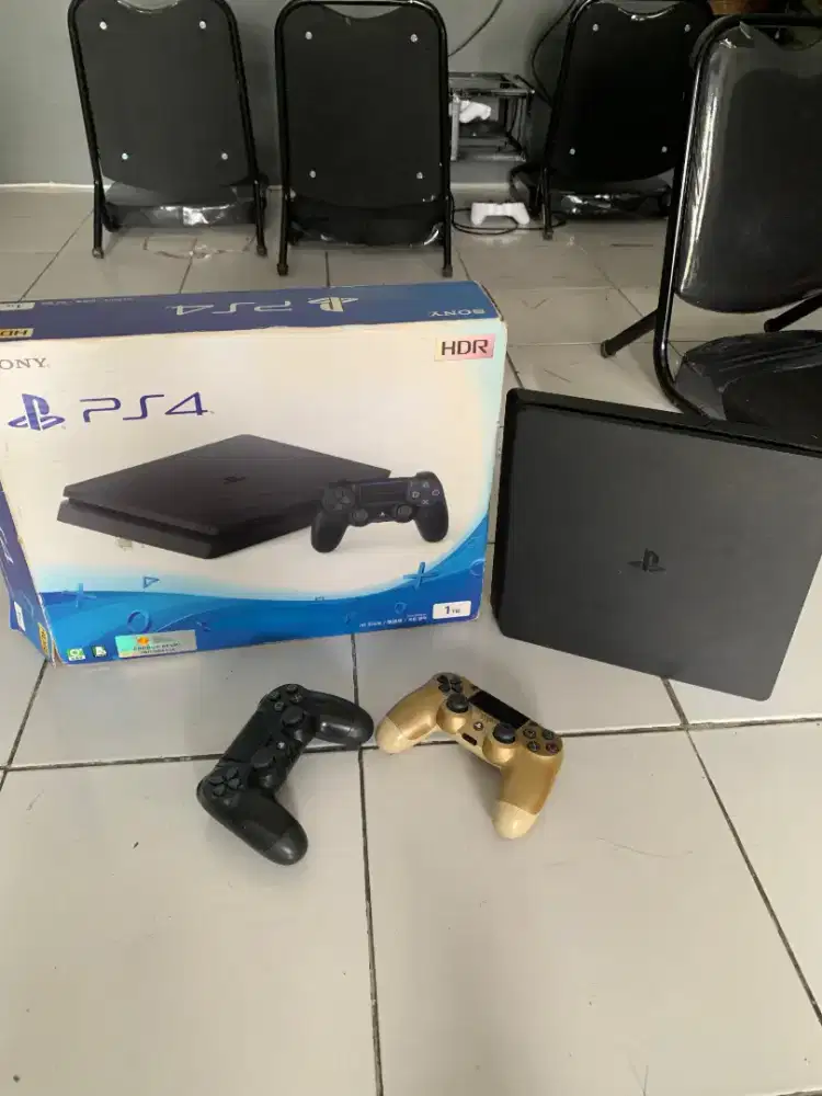 Jual PS4 slim 1 TB Original