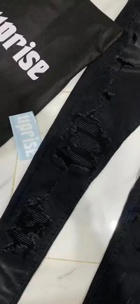 Celana Uprise Black Phanter V2