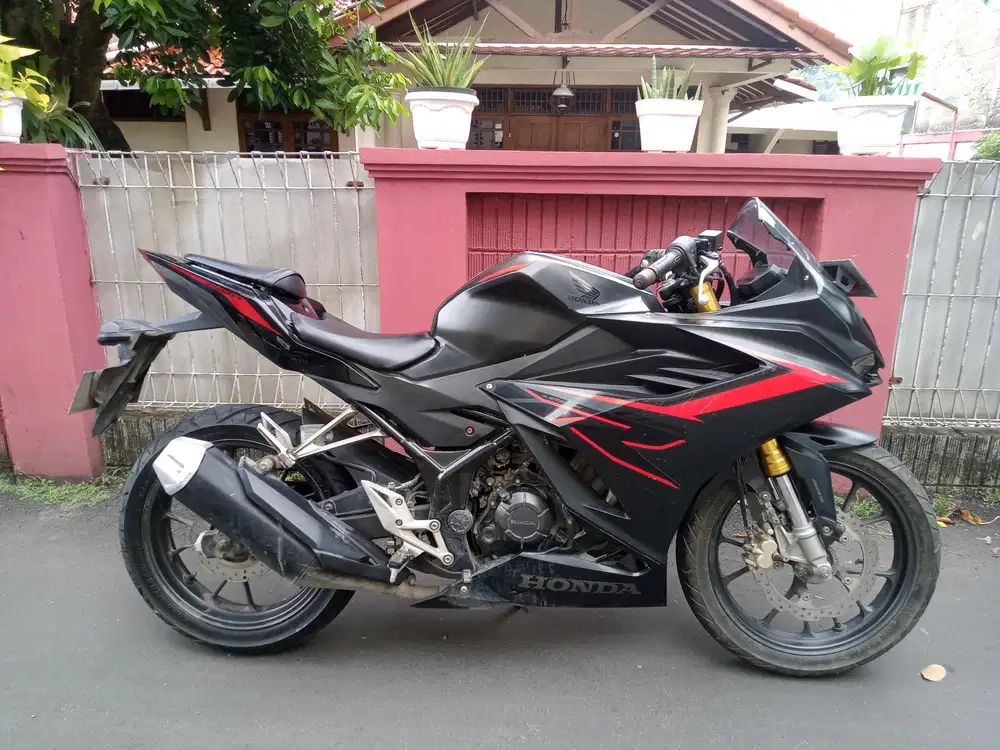 Dijual CBR 2022 pjk panjang