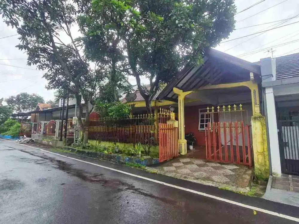 Rumah Murah Luas 183 m2 Area Perumahan Borobudur Agung Suhat