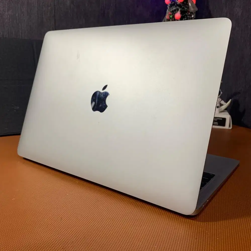 Macbook Air Retina 13inch 2019 8/128gb Min Lcd Garis