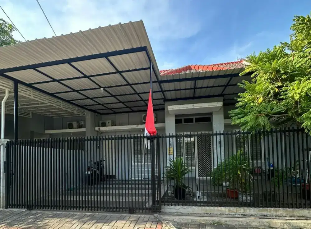 DISEWAKAN RUMAH DI GRAHA SANTOSO SURABAYA TURUN HARGA SIAP HUNI