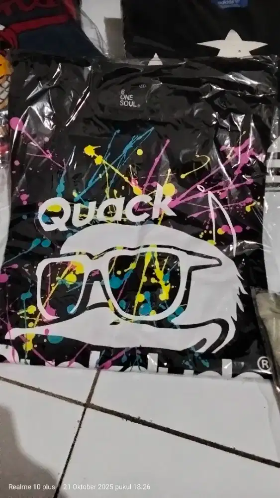 Tshirt Kaos Be One Soul original like new