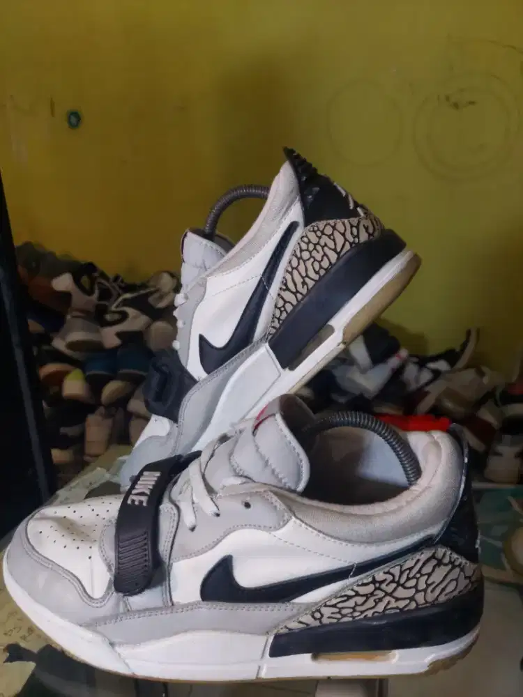 Sepatu Jordan Legacy size 42 insole 27cm