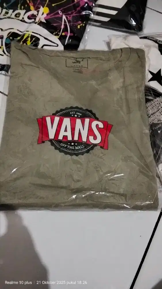 Tshirt Kaos Vans Off The Wall original