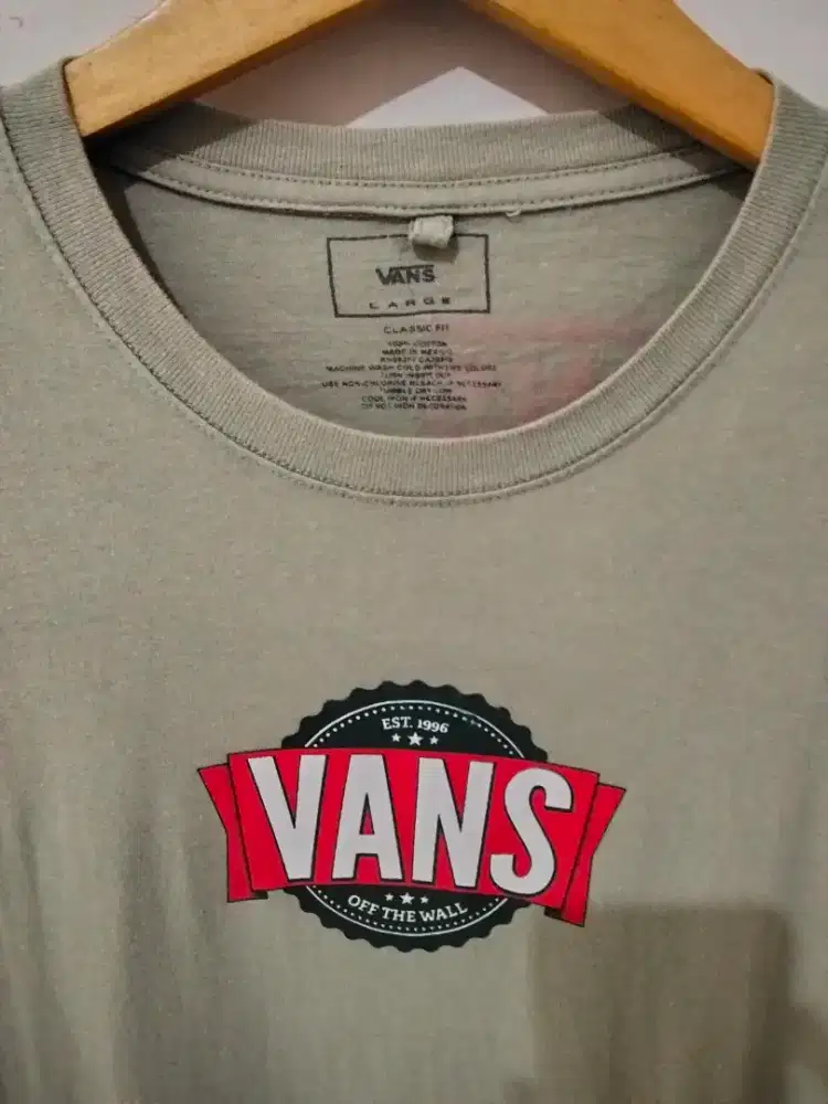Tshirt Kaos Vans off the wall.original