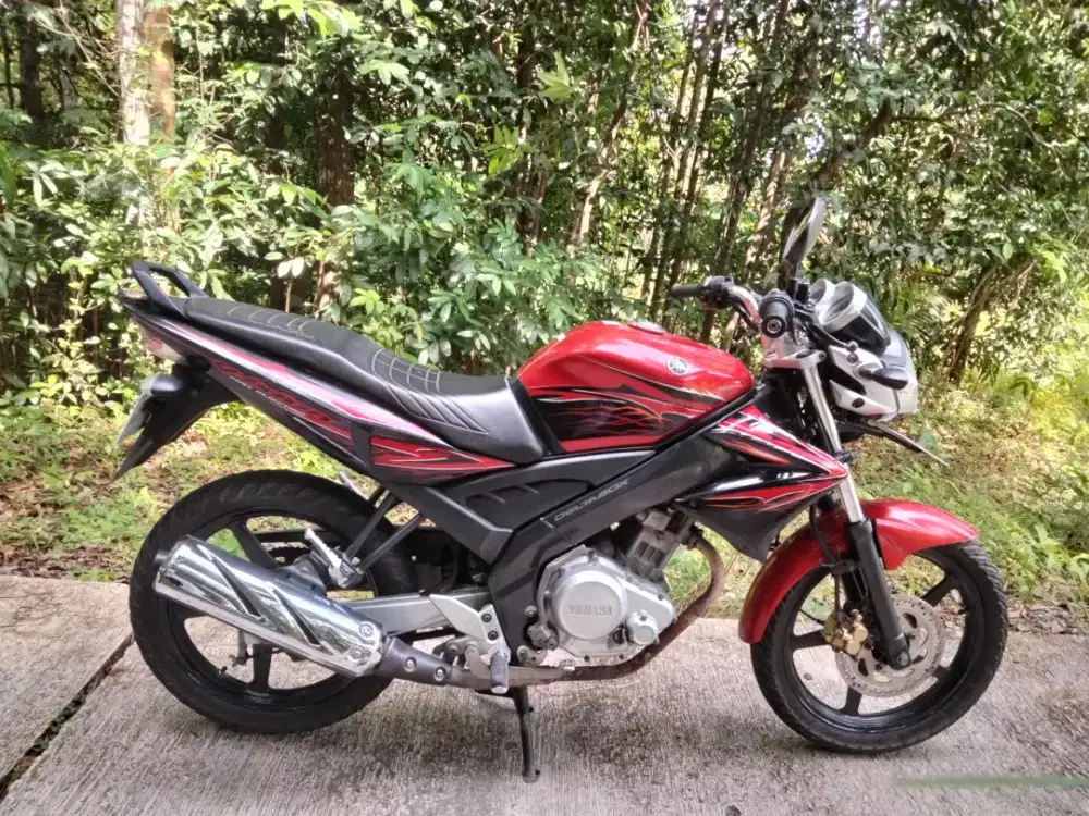 Yamaha Vixion 2010 STNK BPKB lengkap barang apikan istimewa