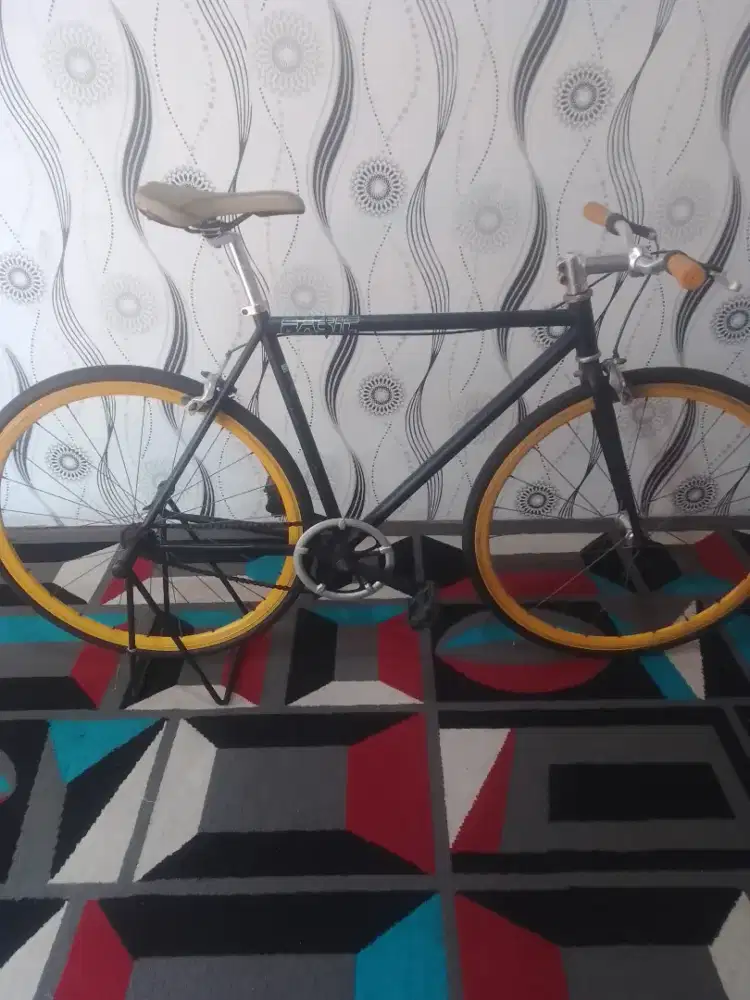 Sepeda fixie basic airwalk