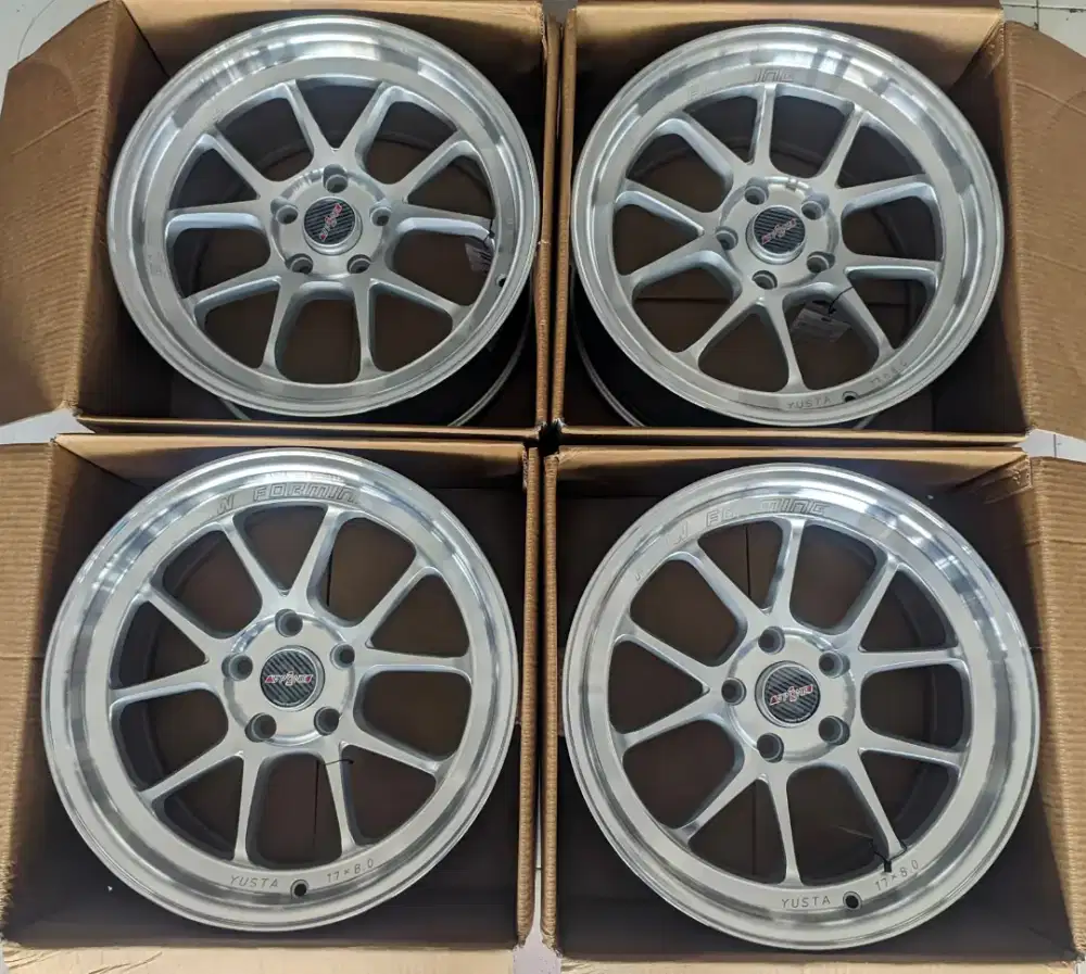 R17 VENOM 6 L8 Et40 5x114 original Thailand
