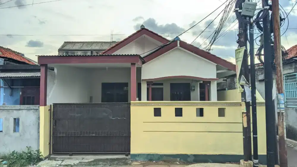 DIJUAL RUMAH  (PINGGIR JALAN RAYA)