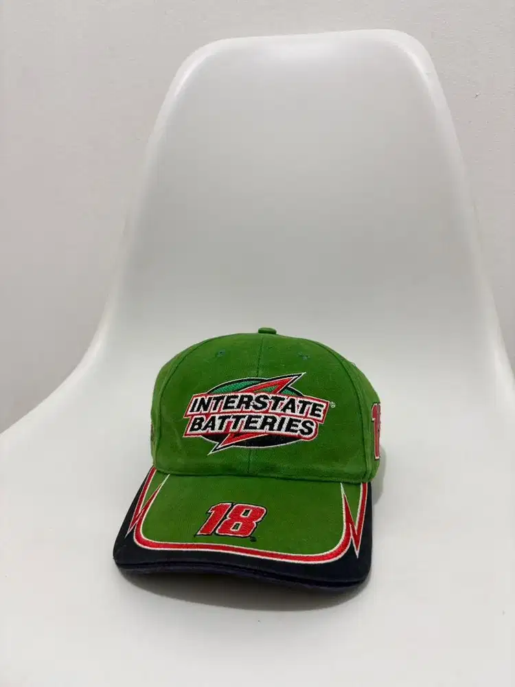 Topi Nascar Interstate Batteries