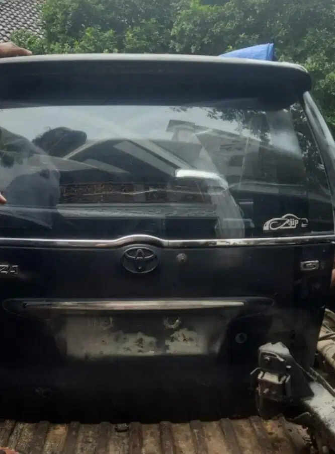 Pintu Bagasi Avanza Xenia VVTI lama old ada kaca