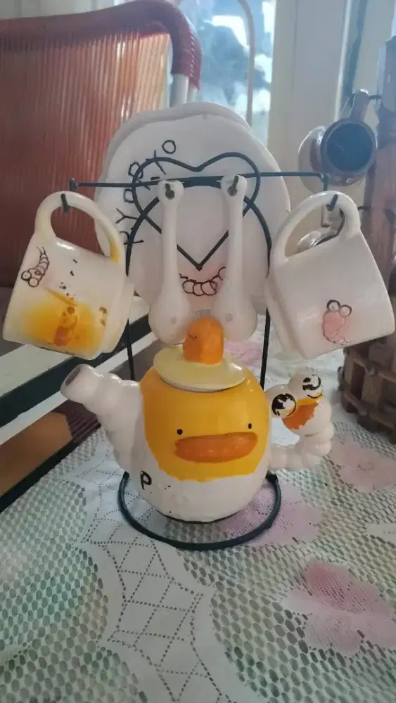 Teko dan Cangkir unik bisa untuk pajangan