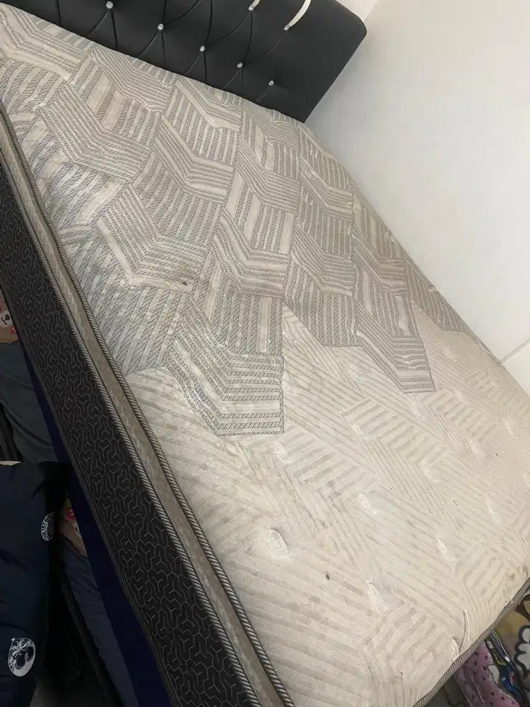 Kasur ukuran 160*200 in the box