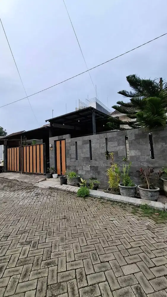 Dijual Rumah 2.5 Lantai Argowilis Residence