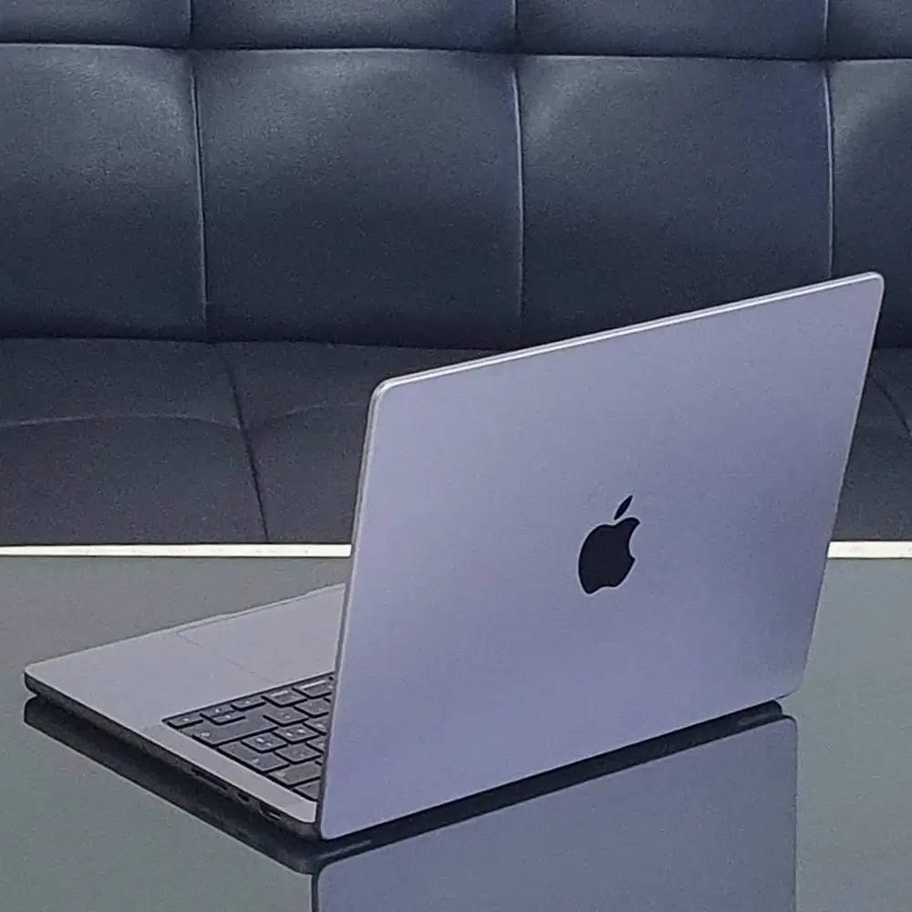 MacBook Pro M2 2023 14” • 16GB RAM • 1TB SSD Like New