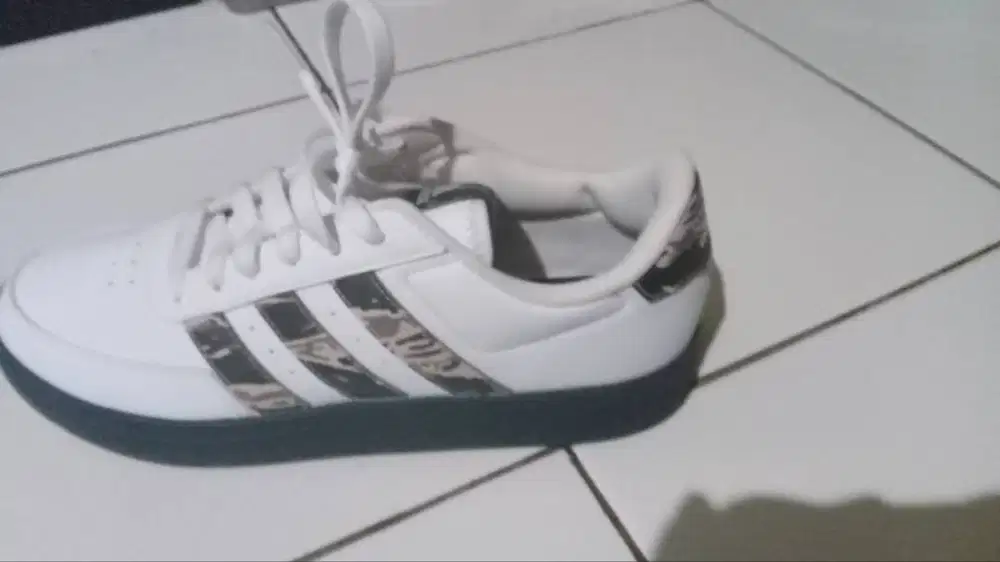sepatu adidas original