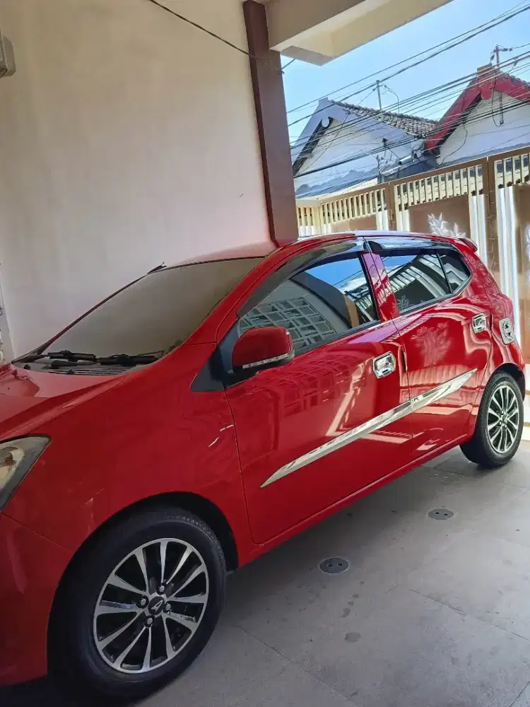 Daihatsu Ayla 2015 M Manual Merah Solid