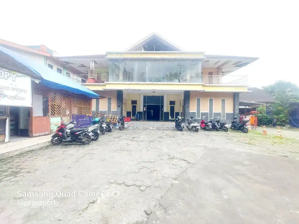 Bangunan giudang cocok utk expedisi di jatiasih kota bekasi LT.1000m jln pruis 2 mobil