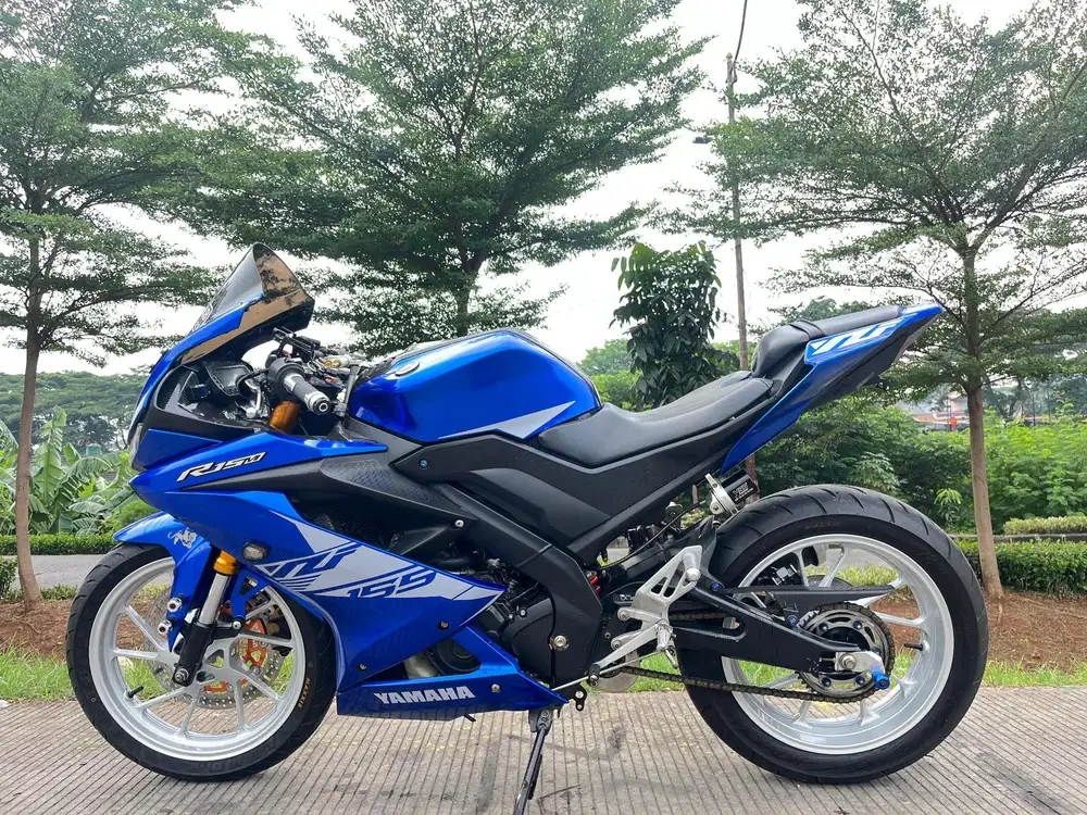 YAMAHA R15 V3 MOTOR BAGUS SIAP PAKEK SS LNGKP PAJAK 12-2026