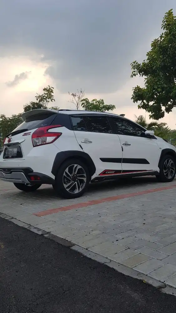 Di jual Yaris tahun 2017 full audio