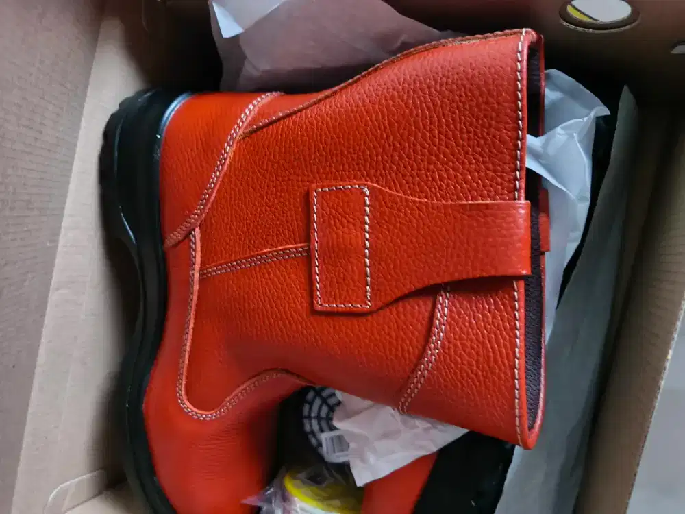 Sepatu safety boots krisbow