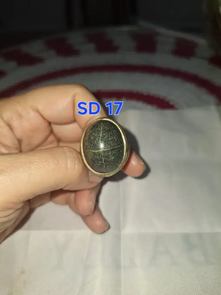 Batu cincin tapak jalak 
Hitam garis perak 
SD 17 Ring perak alpaca 
B