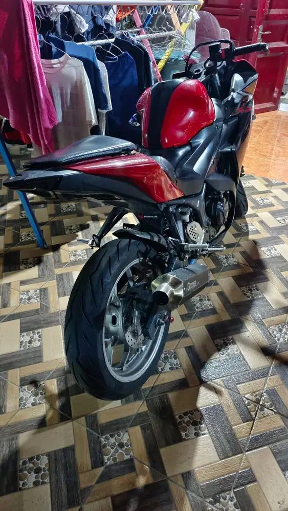 Yamaha R.25 plat H 3378 EH