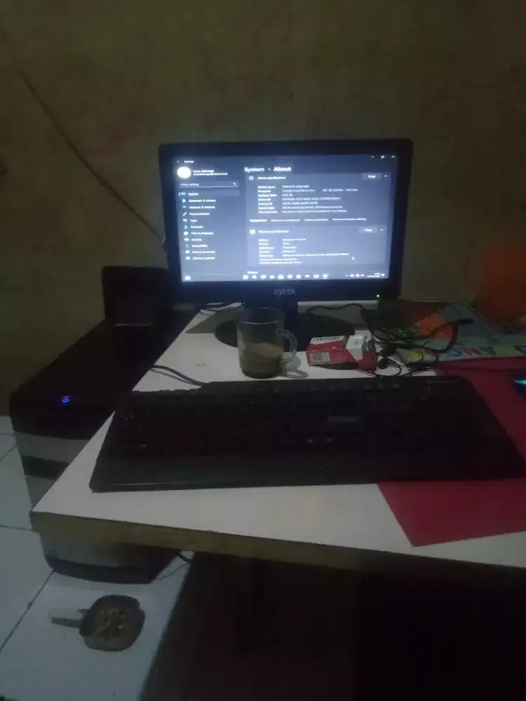 Jual aja nih BU komputer satu set