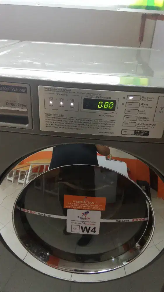 Loker laundry Apartement oasis